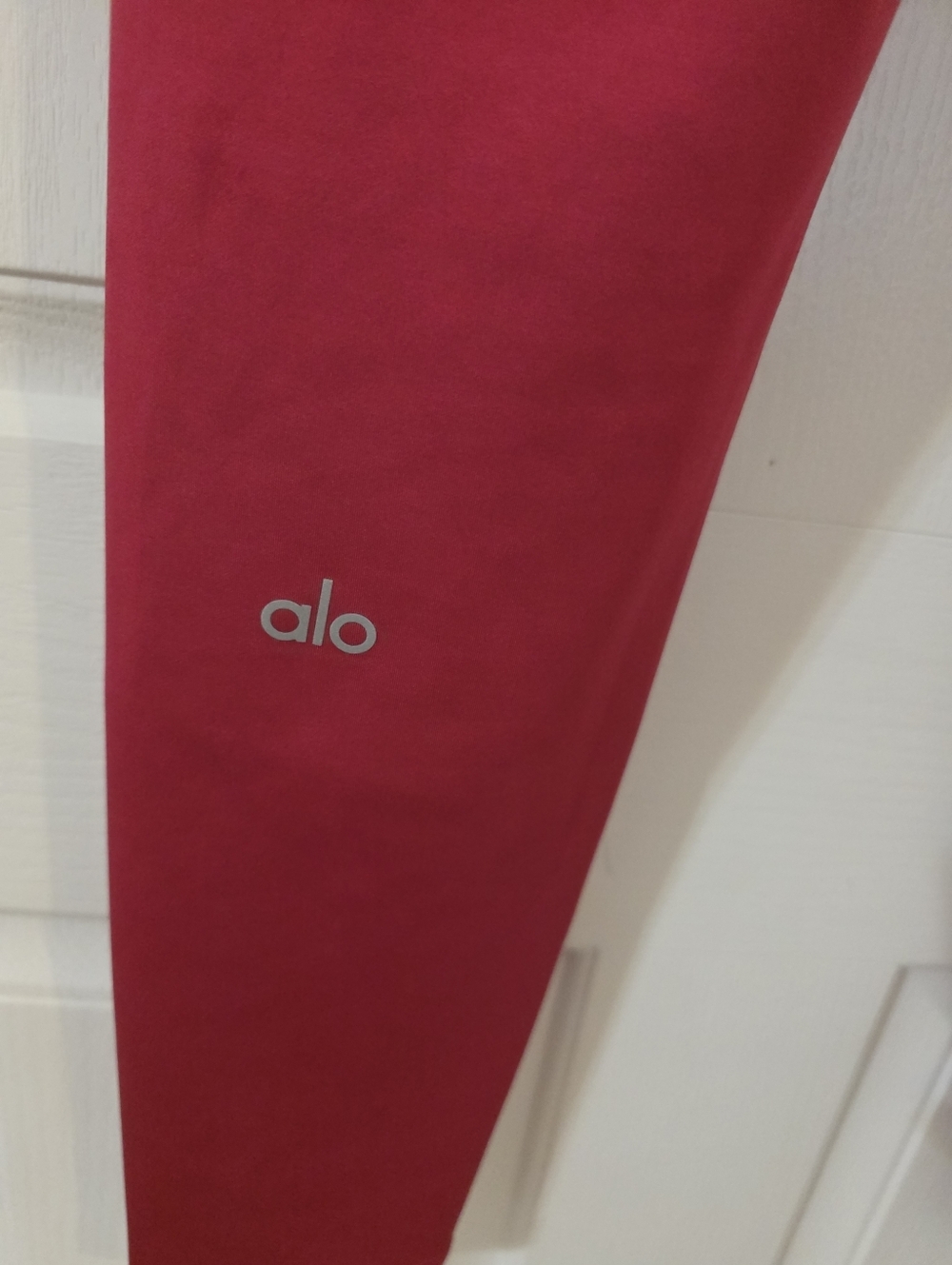 ALO Yoga Women's Fuchsia High-Waist Leggings - Picture 7 of 12